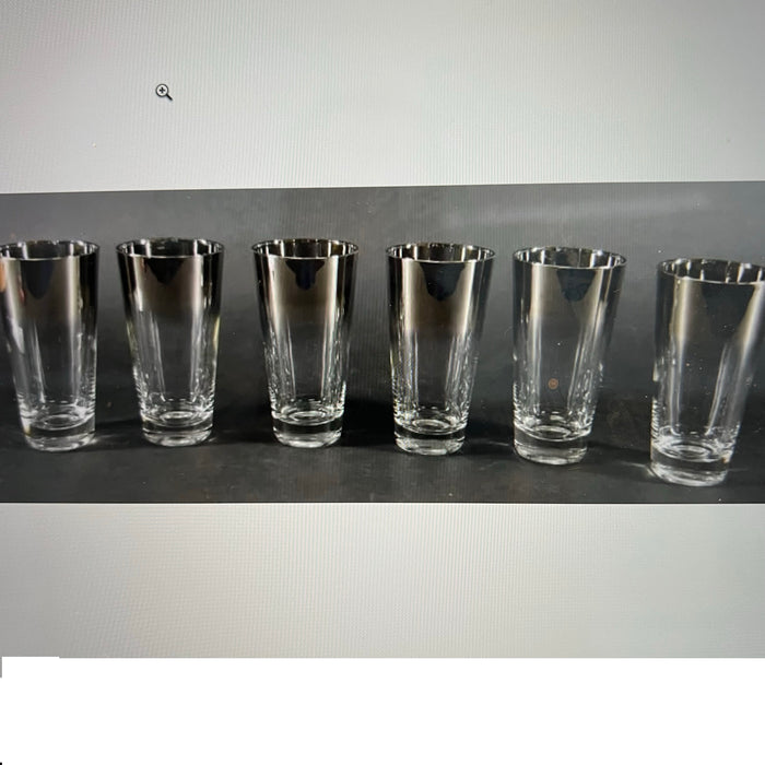 Set of 24 silver "fade rim" Dorothy Thorpe style bar glasses.Set contains: 6 highball glasses' 6 pilsner glasses, 6 rocks glasses,  6 shot glasses,  In excellent condition. This is an excellent, large set of mid-century barware. Would make a great unique wedding gift.  Chicago area.  Pick-up available.