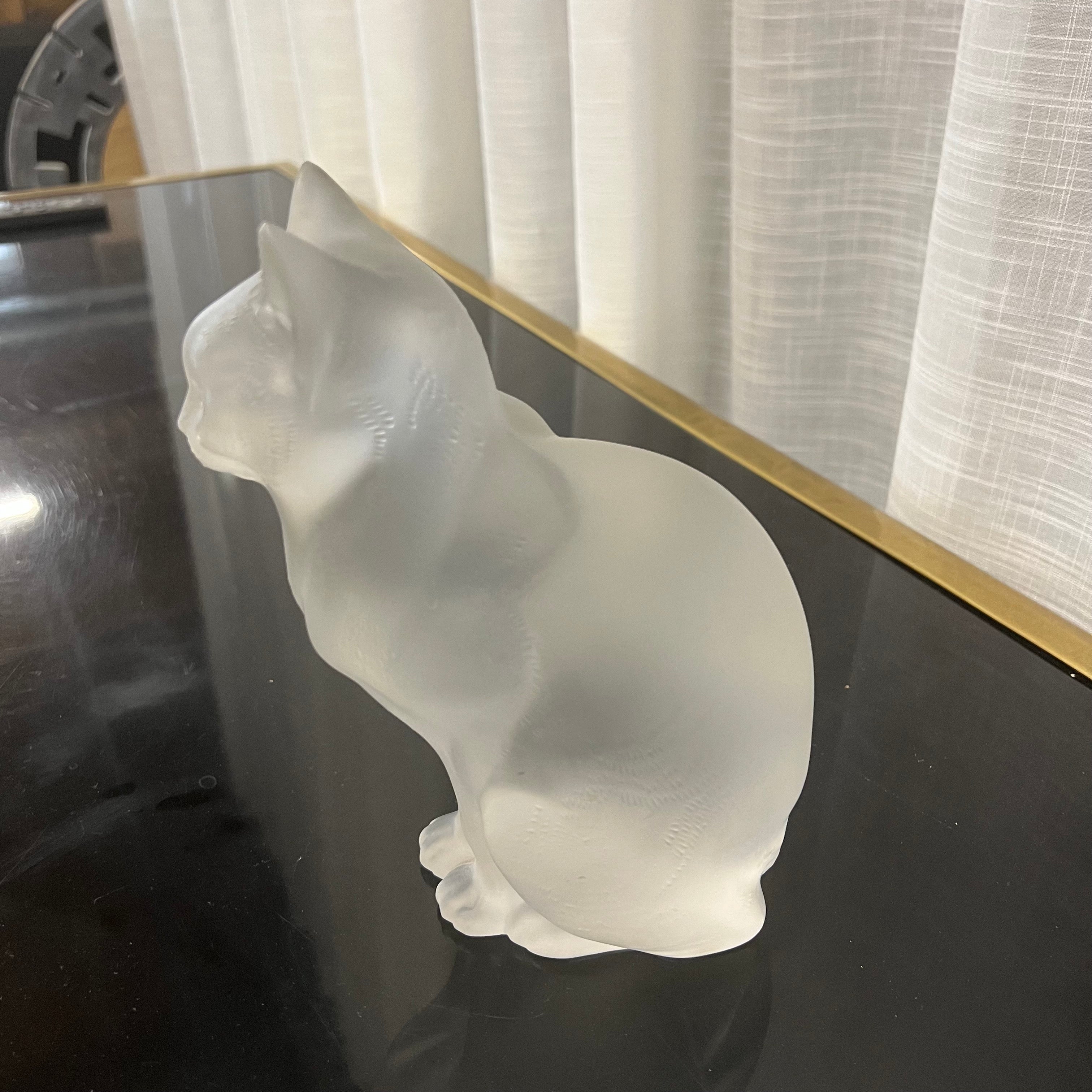 Lalique Frosted Crystal Cat Sitting - Chat Assis – Studio Sonja Milan